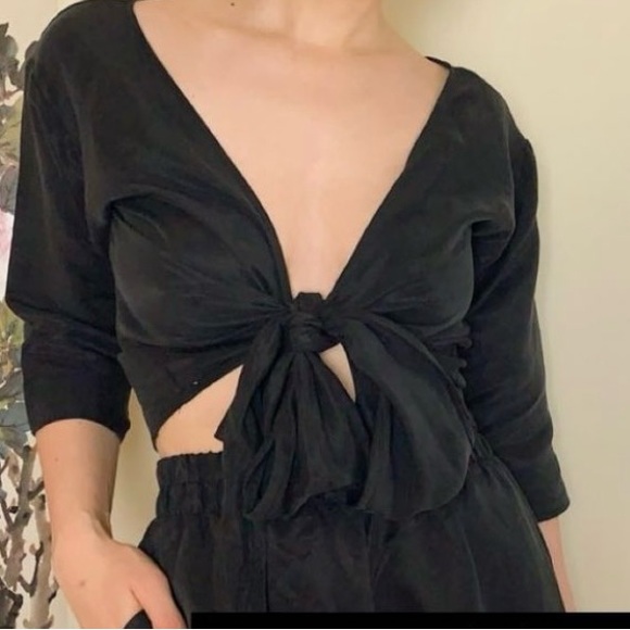 Free label reversible wrap top - Picture 4 of 7